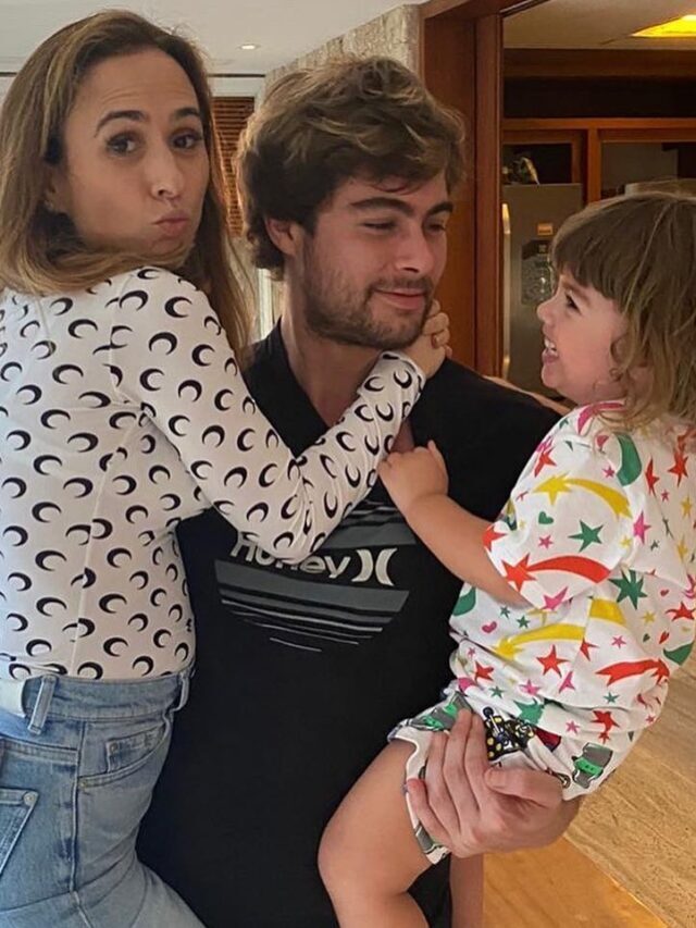 Rafael Vitti celebrates 27th birthday with his wife and daughter